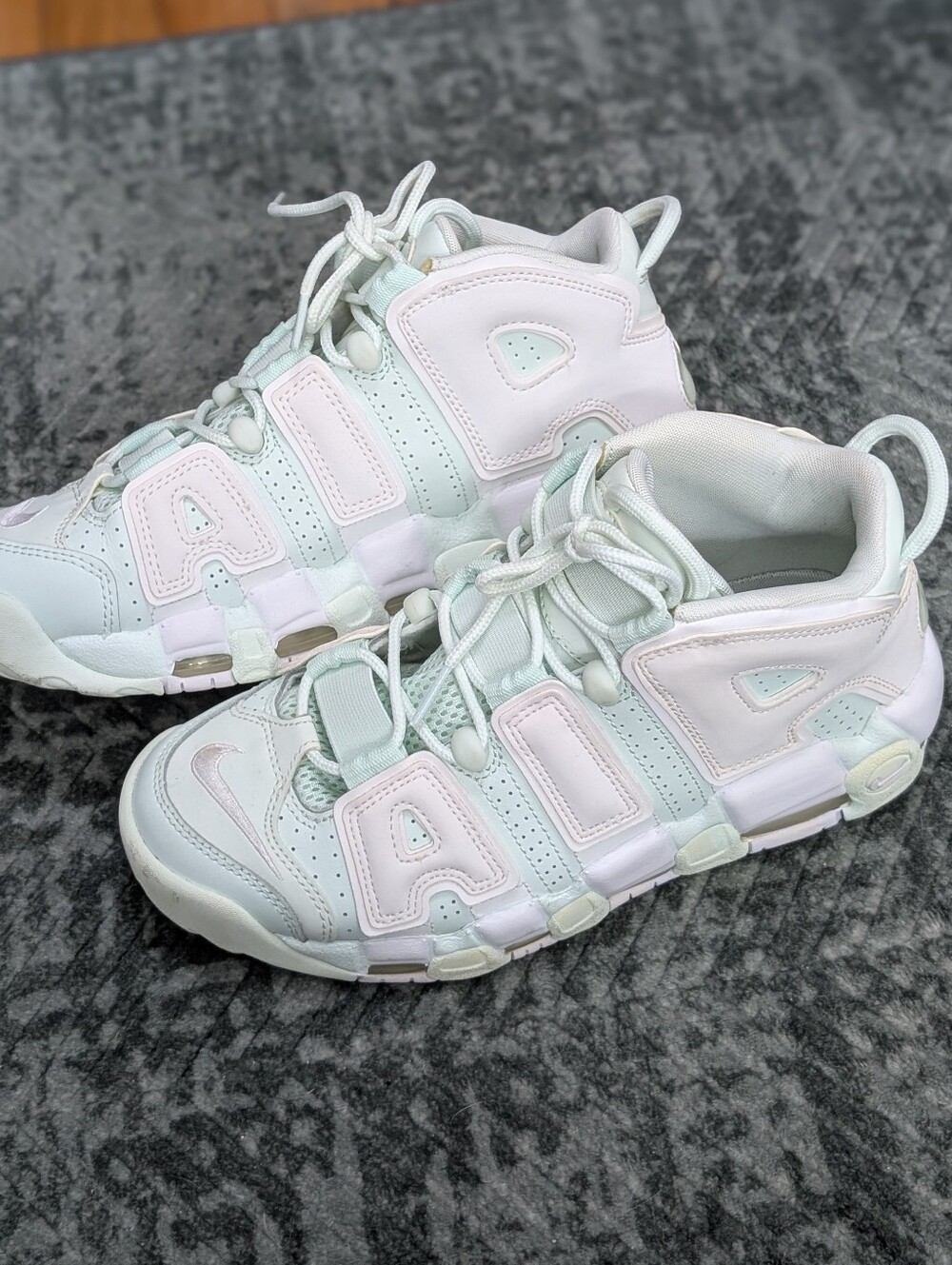 Nike Air More Uptempo Barely Green 2017 Women's Size 7.5 Mint Teal Sneakers